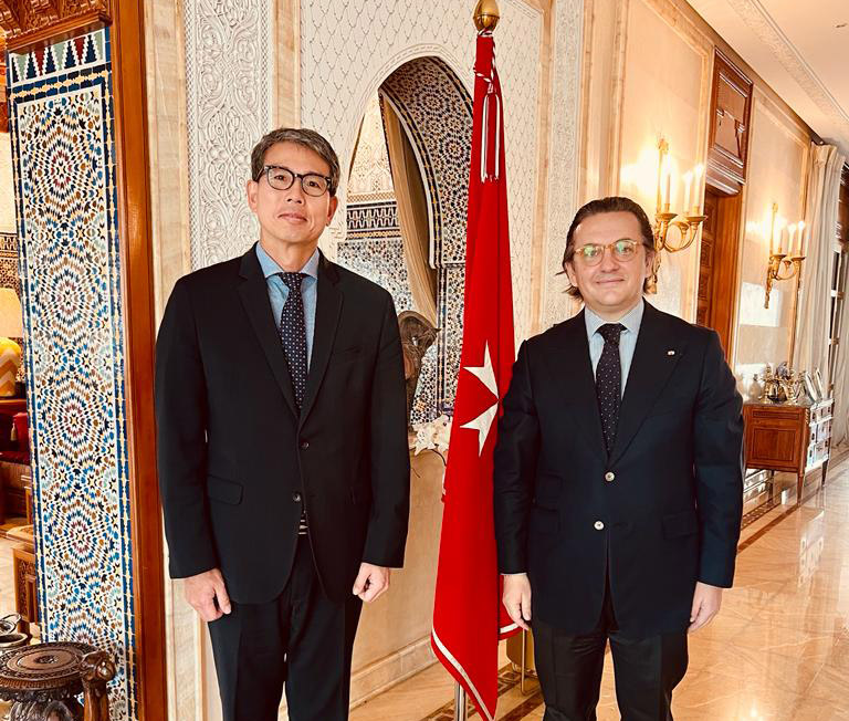 Julien Brunie and Mr. Keeyong CHUNG, Ambassador of the Republic of Korea