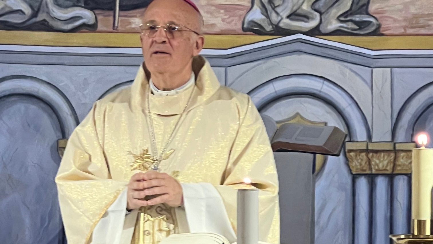 L’Ambassadeur de Brunei assiste à la Sainte Messe pour la Paix, présidée par Mgr Alfred Xuereb, Nonce Apostolique, et transmet le message du Pape François.