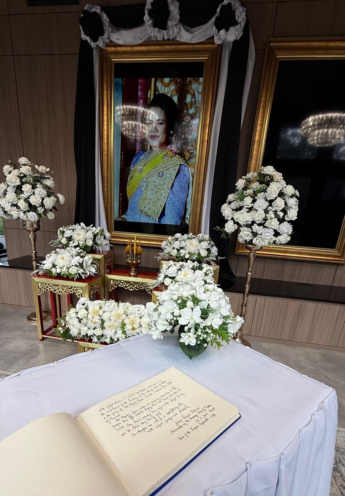 Julien Brunie, ambassadeur de l’Ordre de Malte au Maroc, présentant les condoléances de l’Ordre à Son Excellence l’Ambassadeur du Royaume de Thaïlande