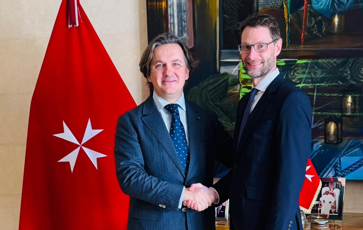 Visite de courtoisie de l’Ambassadeur Britannique Alex Pinfield à la résidence de l’Ordre de Malte à Rabat