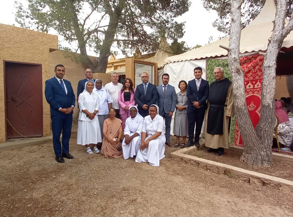 Délégation réunie avec les Sœurs Franciscaines de Marie au Centre Meryem à Midelt.