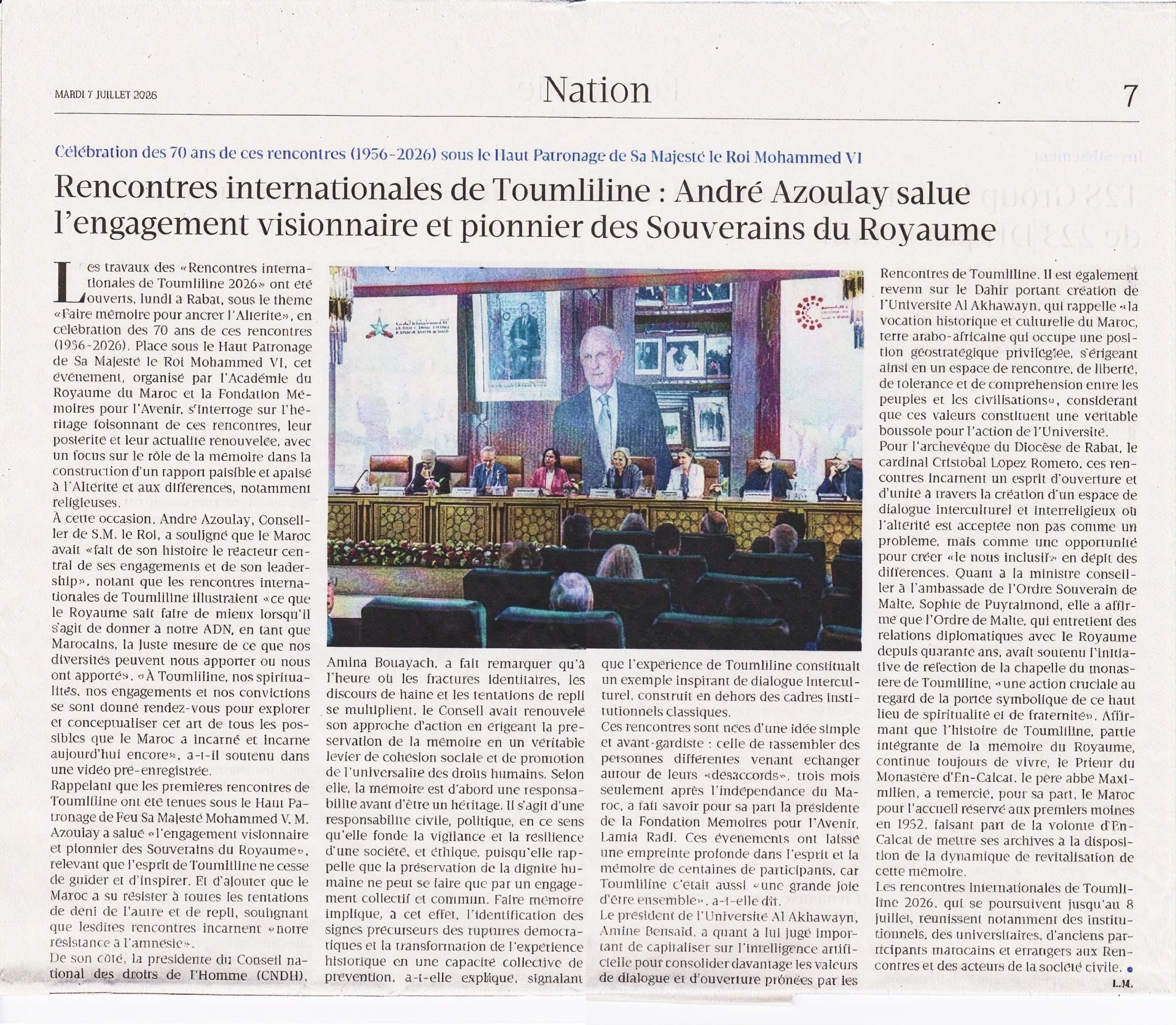 Page de journal présentant un article illustré sur les Rencontres internationales de Toumliline et une table ronde